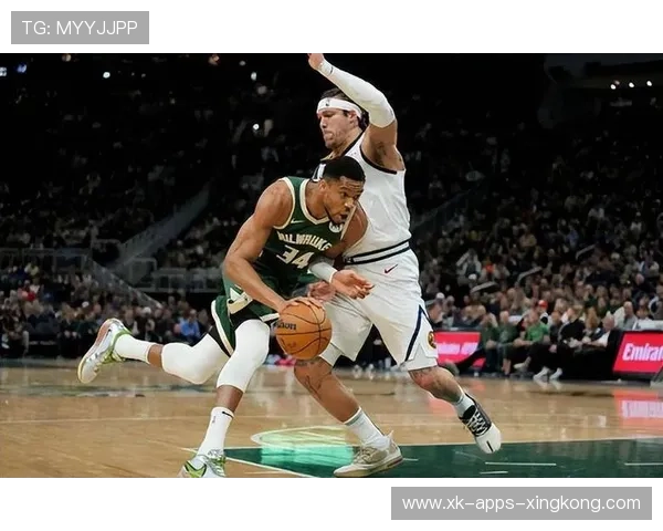 字母哥篮板与防守兼备,雄鹿整场稳定发挥