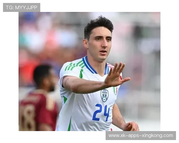 尤文坎比亚索边路创造空间能力强