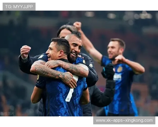 国米禁区内的聪明跑位收获回报